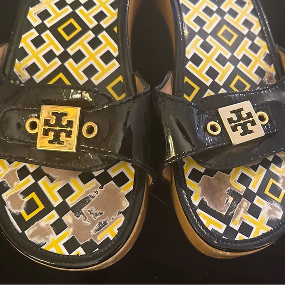 Tory Burch Dixon Wooden Clogs/Sandals - Picture 3 of 6